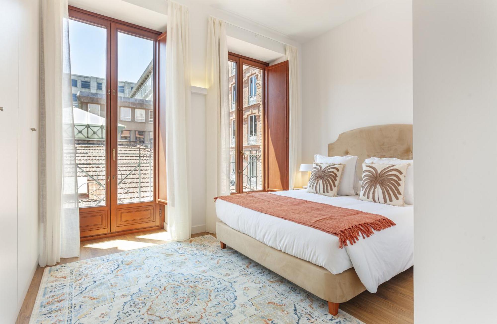 Апартаменты Cibeles Exclusive En Мадрид Экстерьер фото